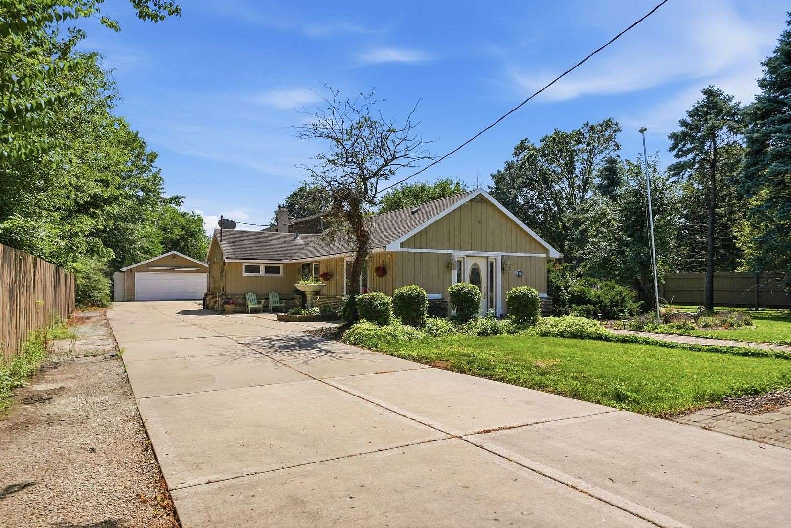 7.2 Acres of Land with Home for Sale in Joliet, Illinois