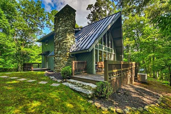 4 Acres of Land with Home for Sale in Mineral Bluff, Georgia