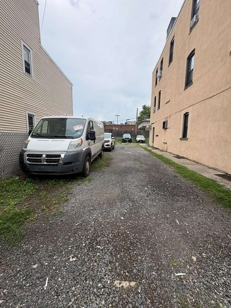 0.06 Acres of Land for Sale in Jersey City, New Jersey