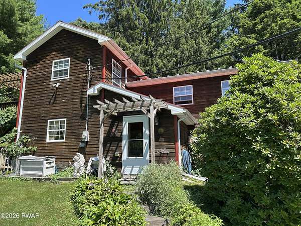 2.62 Acres of Land with Home for Lease in Greentown, Pennsylvania