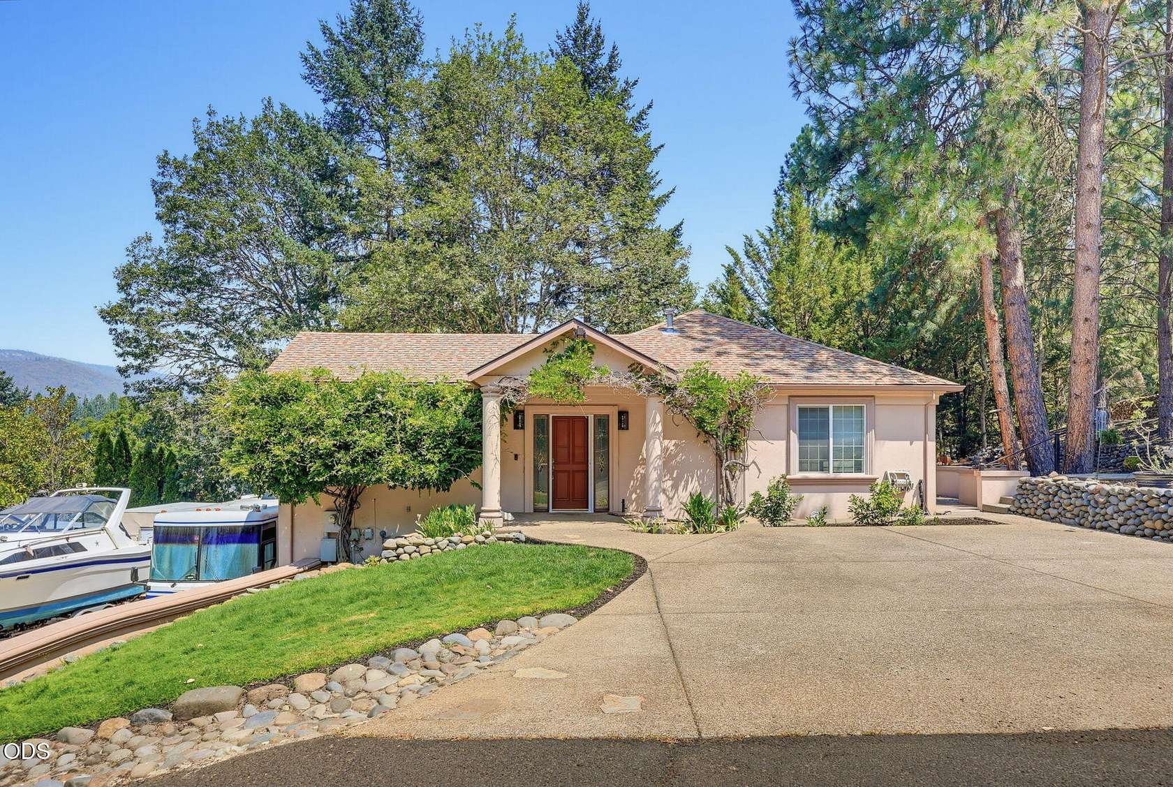 3.15 Acres of Land with Home for Sale in Jacksonville, Oregon