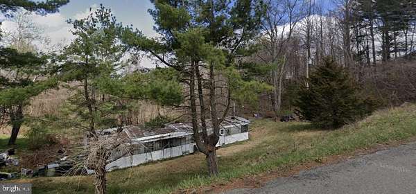 2.73 Acres of Land with Home for Sale in Coeburn, Virginia