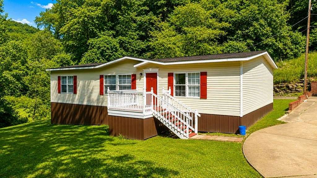 24 Acres of Recreational Land with Home for Sale in Forest Hills, Kentucky