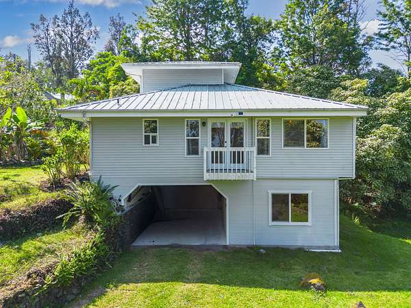 1.81 Acres of Land with Home for Sale in Captain Cook, Hawaii