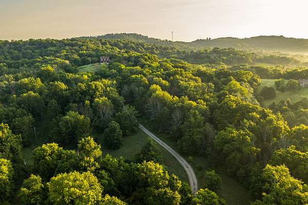 83.7 Acres of Land with Home for Sale in Bethpage, Tennessee