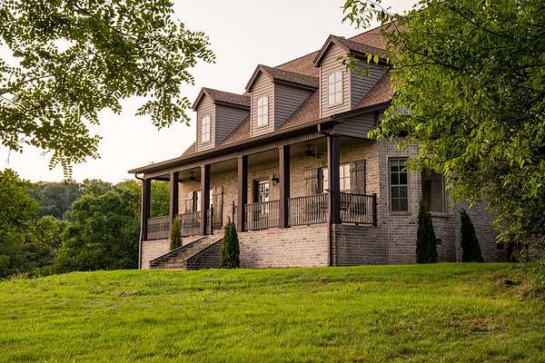 83.7 Acres of Land with Home for Sale in Bethpage, Tennessee
