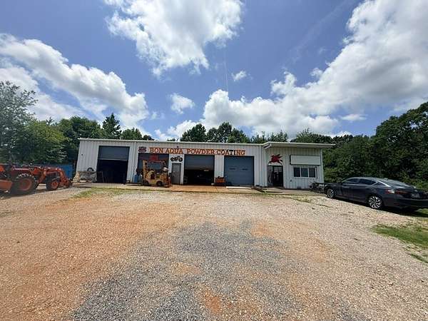 1.86 Acres of Improved Mixed-Use Land for Sale in Bon Aqua, Tennessee