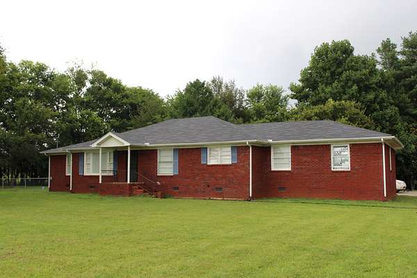 1.73 Acres of Improved Mixed-Use Land for Auction in Murfreesboro, Tennessee
