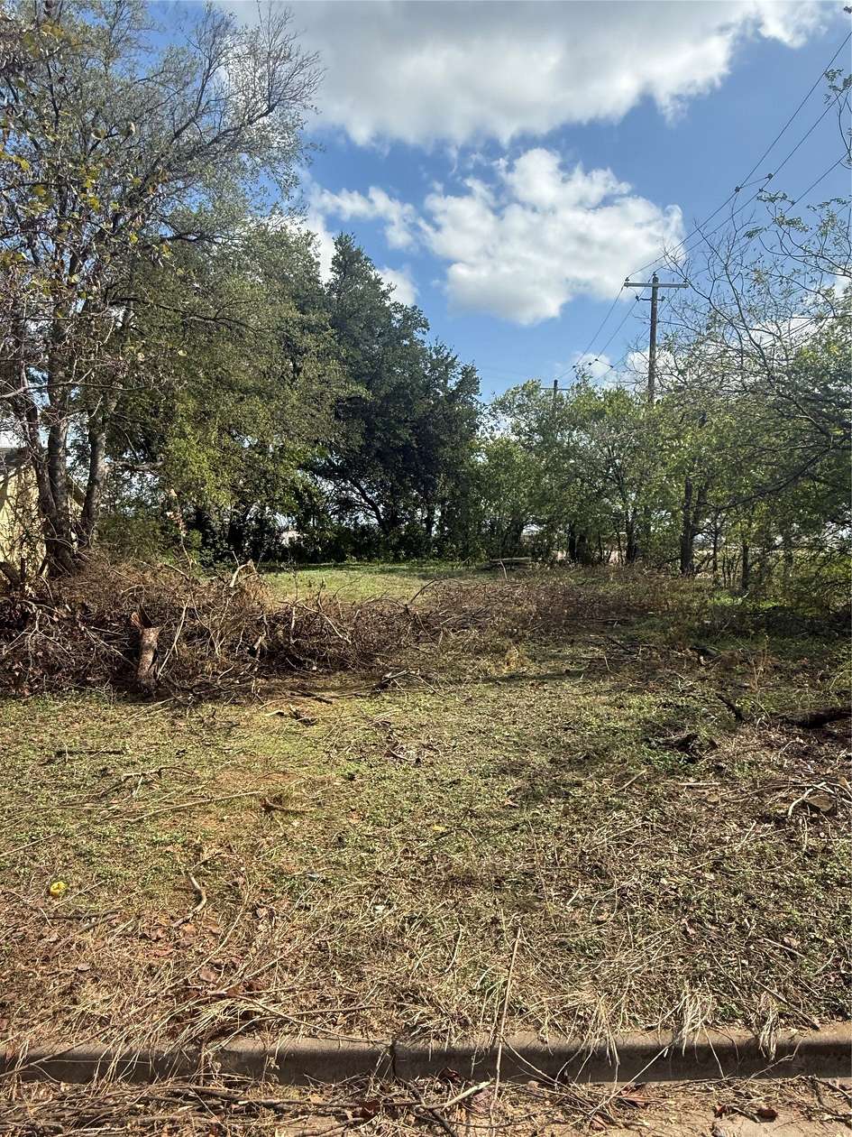 0.2 Acres of Mixed-Use Land for Sale in Waco, Texas