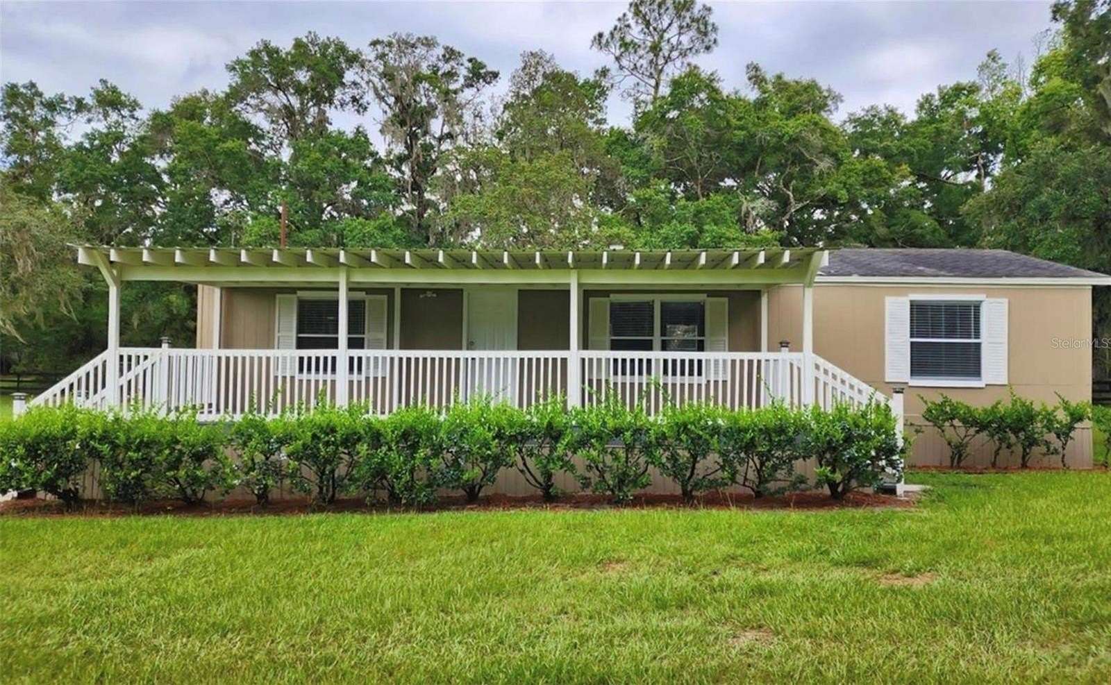 6 Acres of Land with Home for Lease in Ocala, Florida