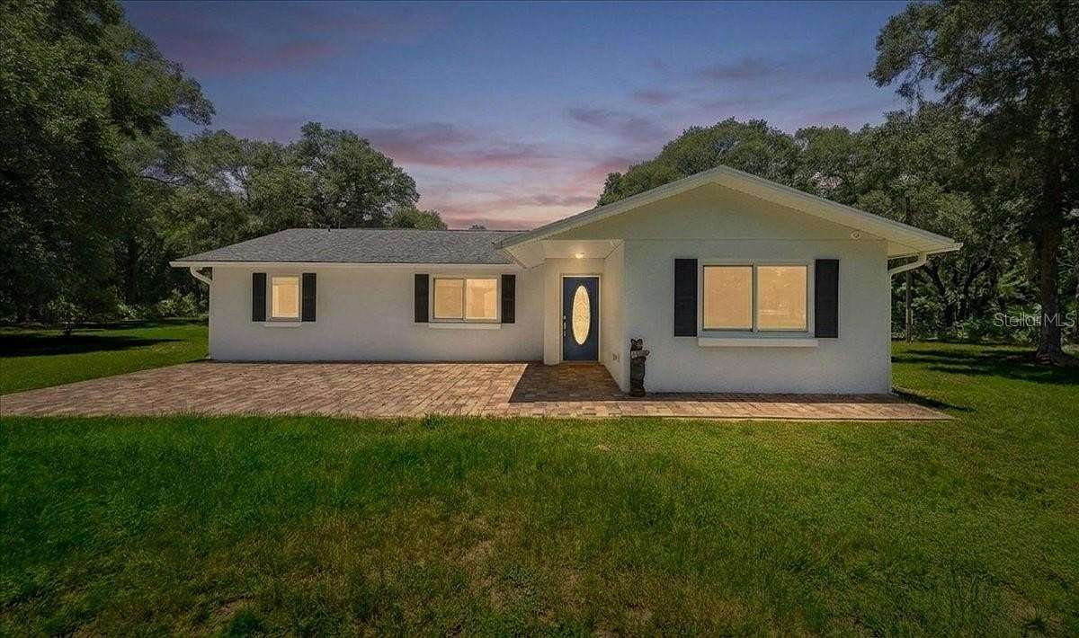 3 Acres of Land with Home for Sale in Ocklawaha, Florida