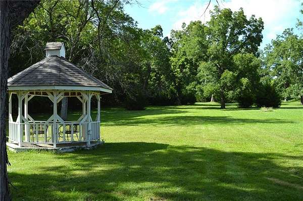 2.5 Acres of Residential Land for Sale in La Cygne, Kansas