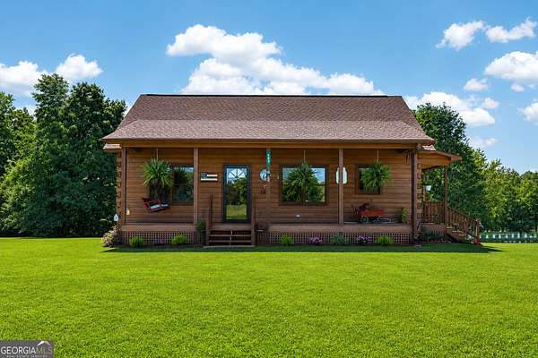 1.54 Acres of Land with Home for Sale in Villa Rica, Georgia