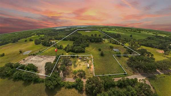 39.3 Acres of Land for Sale in Donie, Texas