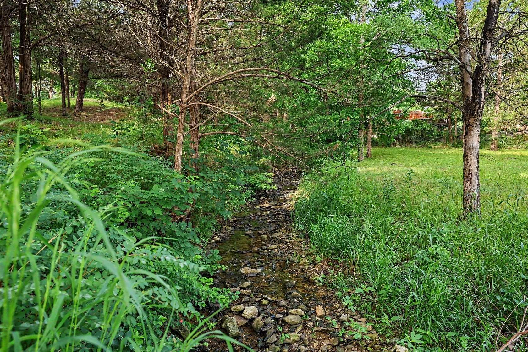 0.84 Acres of Residential Land for Sale in Pottsboro, Texas