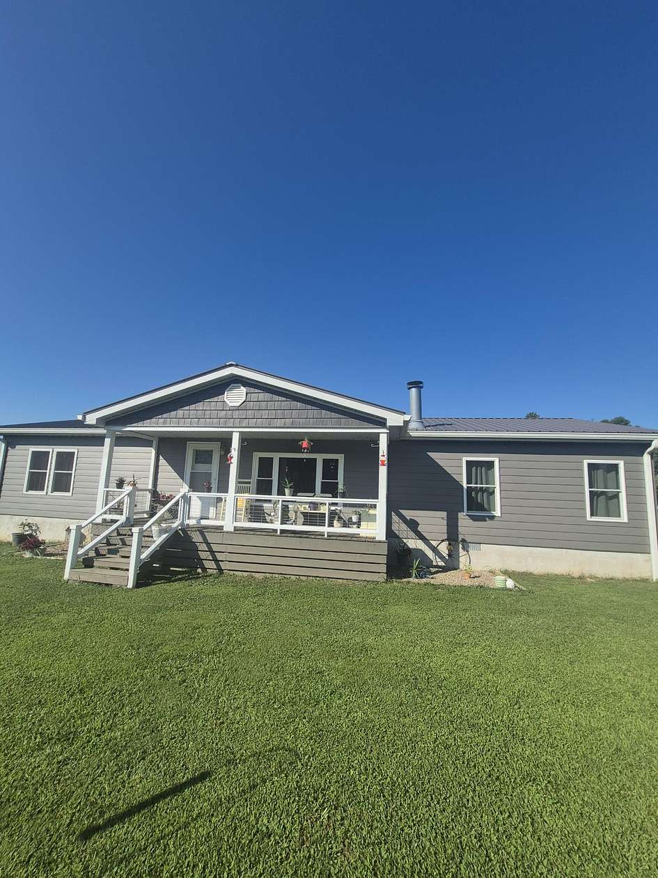 7 Acres of Land with Home for Sale in Monterey, Tennessee