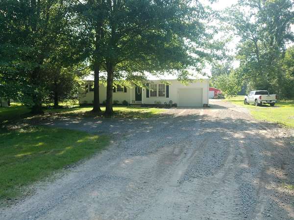 17.2 Acres of Land with Home for Sale in Paducah, Kentucky