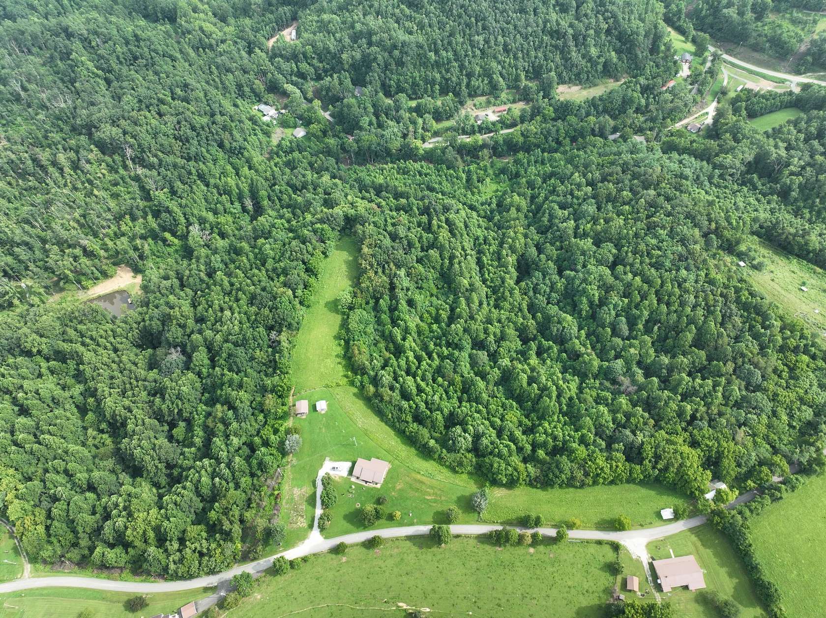 30 Acres of Land for Sale in McKee, Kentucky