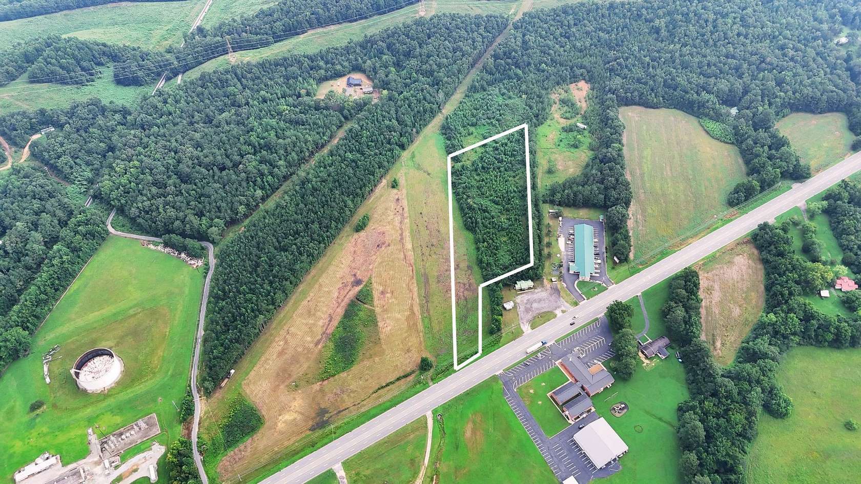 5 Acres of Land for Sale in New Johnsonville, Tennessee