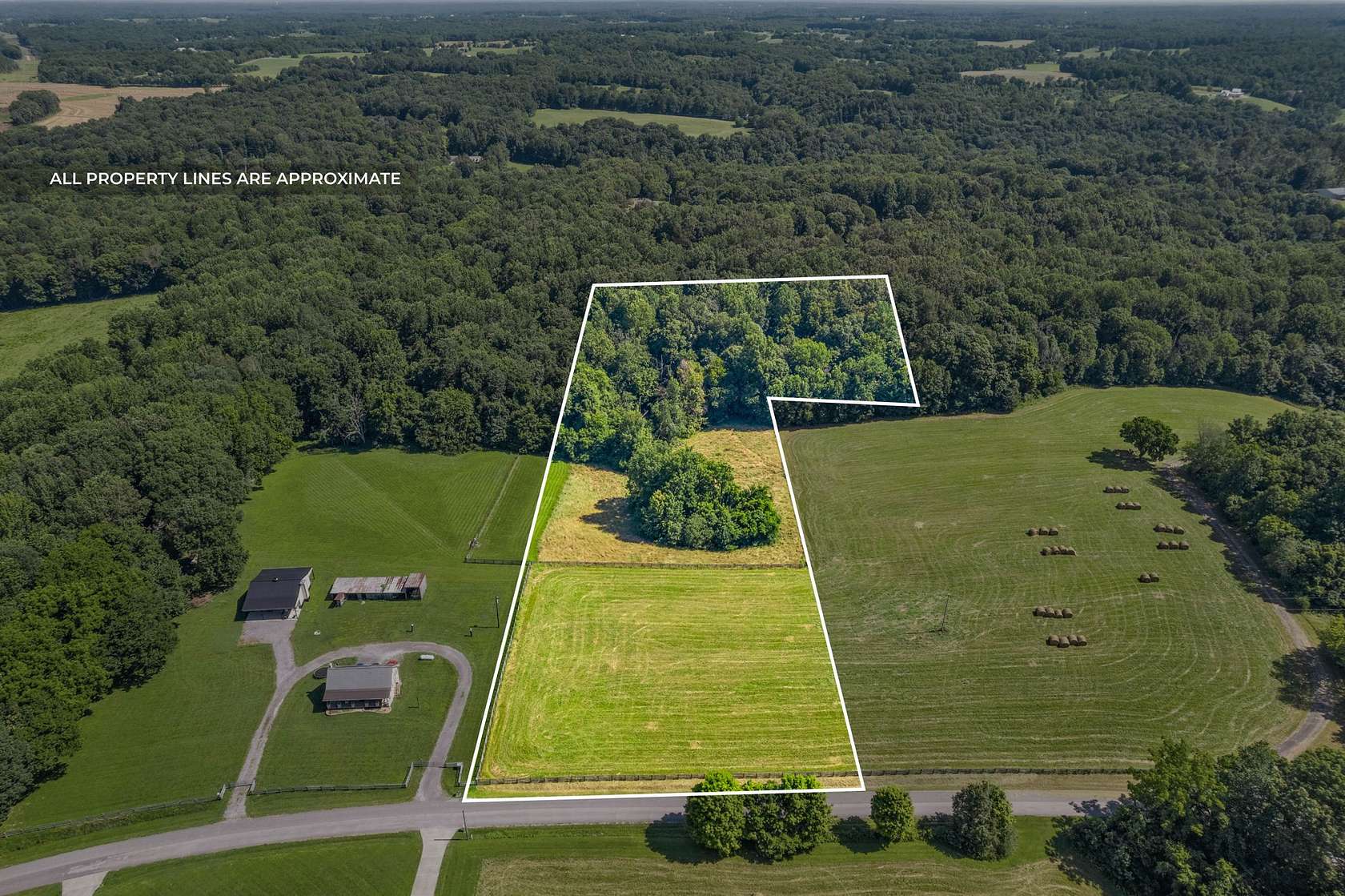 5 Acres of Land for Sale in Ashland City, Tennessee