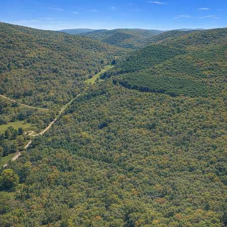 6 Acres of Residential Land for Sale in Lawrenceburg, Tennessee