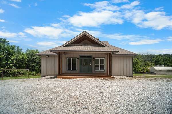 3.6 Acres of Improved Mixed-Use Land for Sale in Hindsville, Arkansas