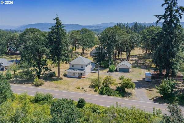10.3 Acres of Land with Home for Sale in Stayton, Oregon