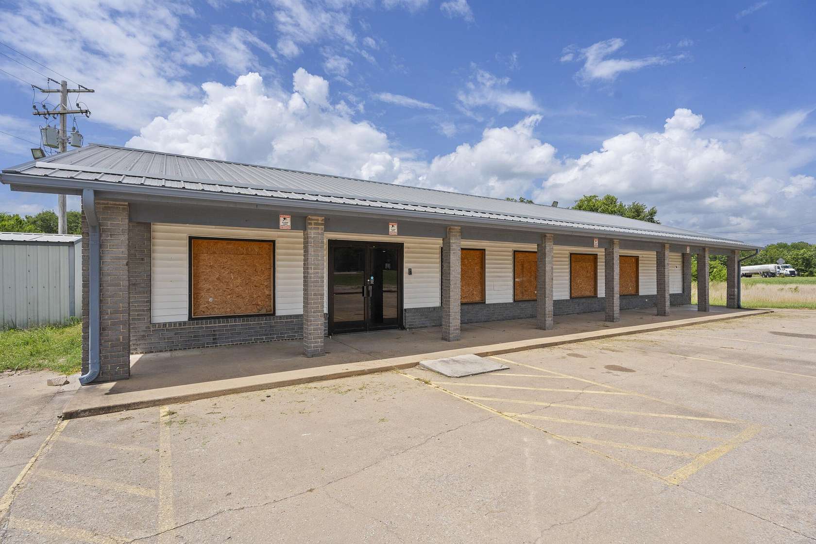 3 Acres of Improved Commercial Land for Sale in Grove, Oklahoma