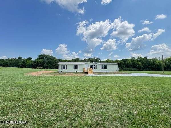 5 Acres of Improved Residential Land for Sale in Decatur, Tennessee