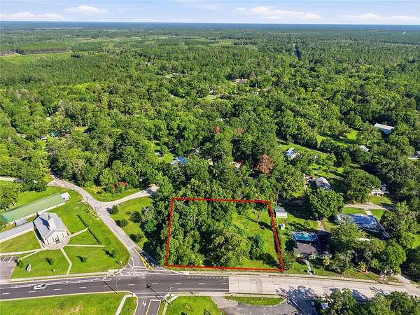 0.92 Acres of Commercial Land for Sale in Waldo, Florida