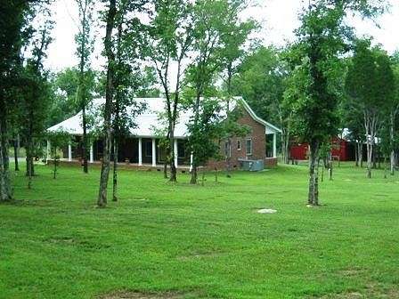 5 Acres of Land with Home for Sale in Lascassas, Tennessee