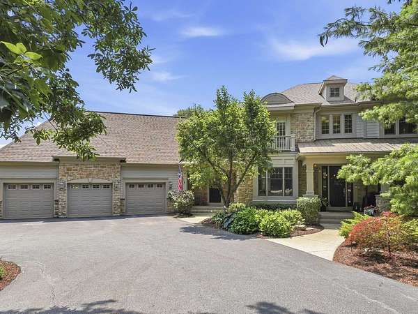 2.57 Acres of Land with Home for Sale in Hawthorn Woods, Illinois