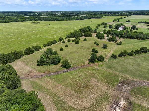 5 Acres of Residential Land for Sale in Leonard, Texas