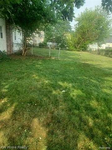 0.1 Acres of Residential Land for Sale in Hazel Park, Michigan