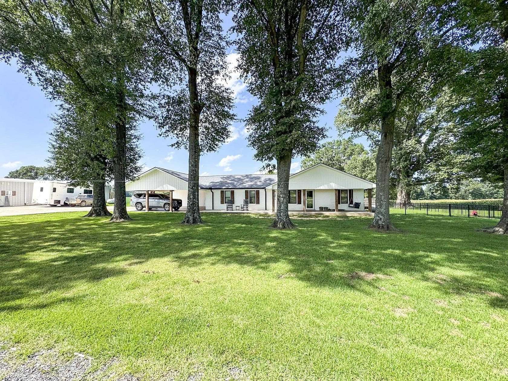 9.1 Acres of Land with Home for Auction in Dyersburg, Tennessee