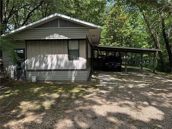 2.62 Acres of Land with Home for Sale in Farmington, Arkansas