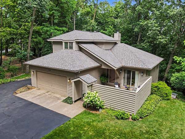 1.52 Acres of Land with Home for Sale in Kalamazoo, Michigan