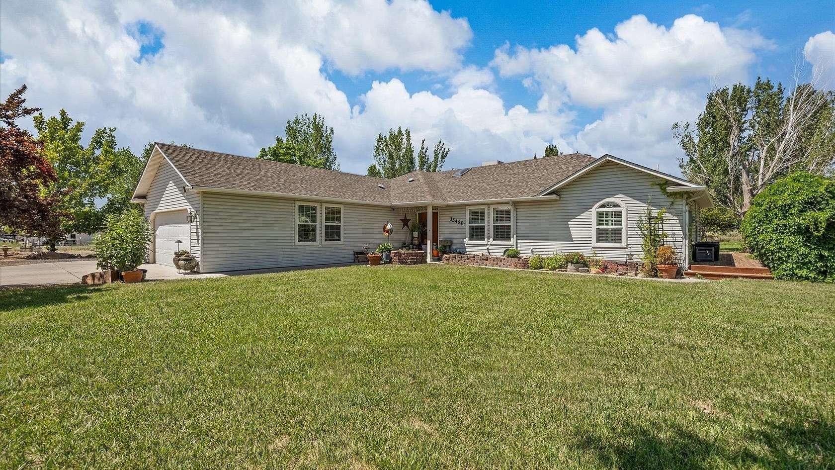 16.1 Acres of Land with Home for Sale in Whitewater, Colorado