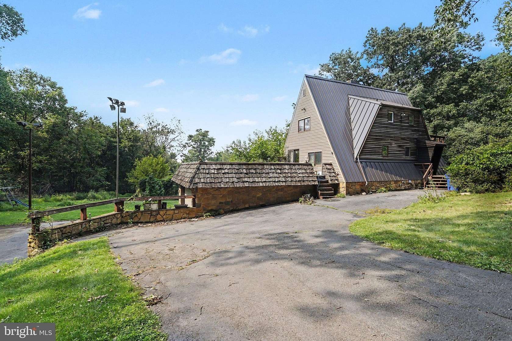 2.3 Acres of Land with Home for Sale in Harrisburg, Pennsylvania