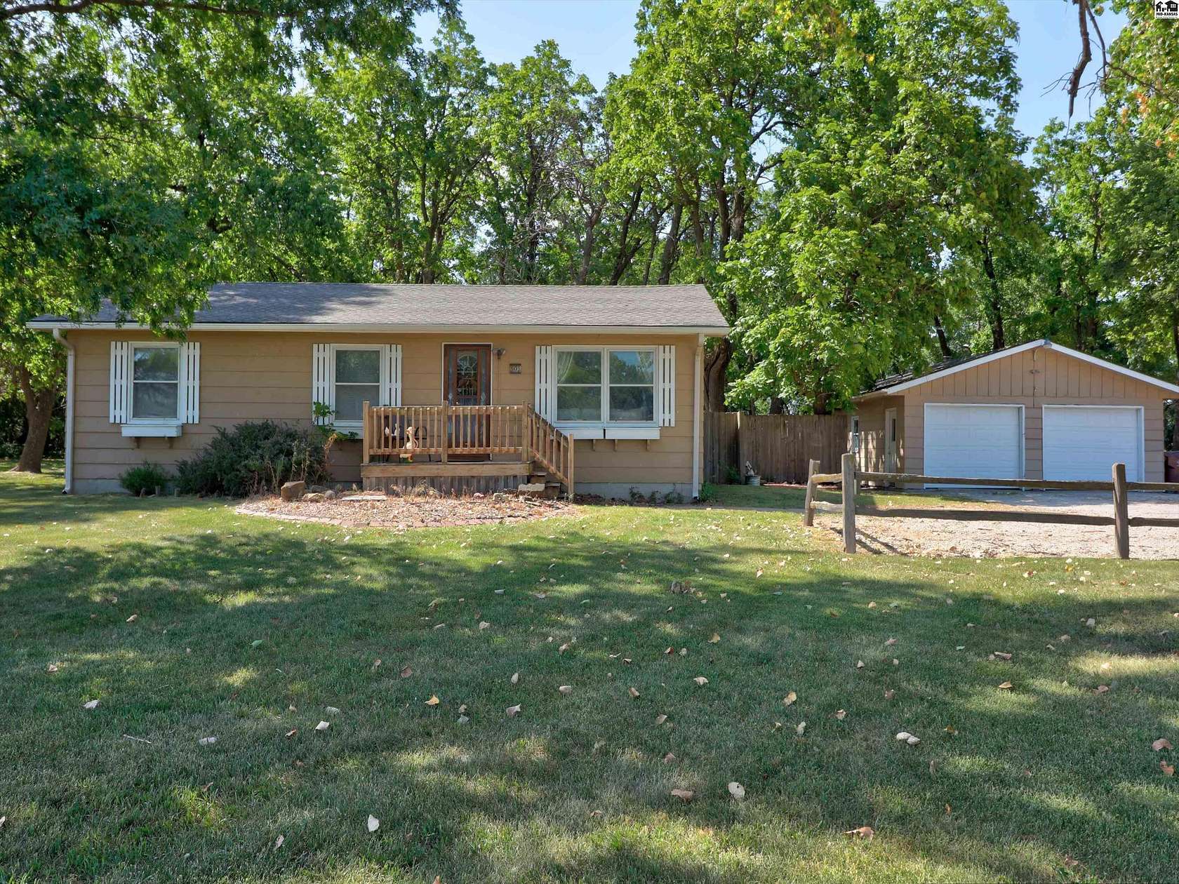 2.69 Acres of Land with Home for Sale in Moundridge, Kansas