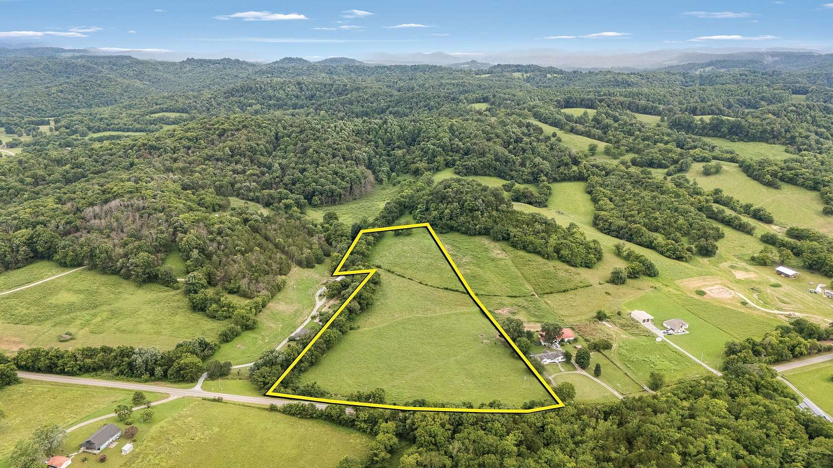 10 Acres of Land for Sale in Petersburg, Tennessee