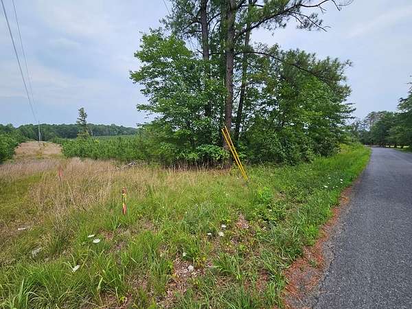 4 Acres of Residential Land for Sale in Arvonia, Virginia