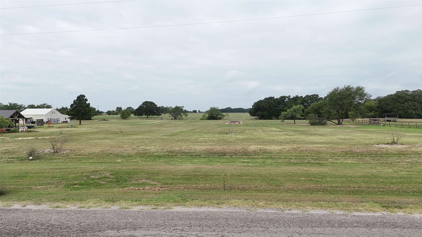 3 Acres of Residential Land for Sale in Caddo Mills, Texas