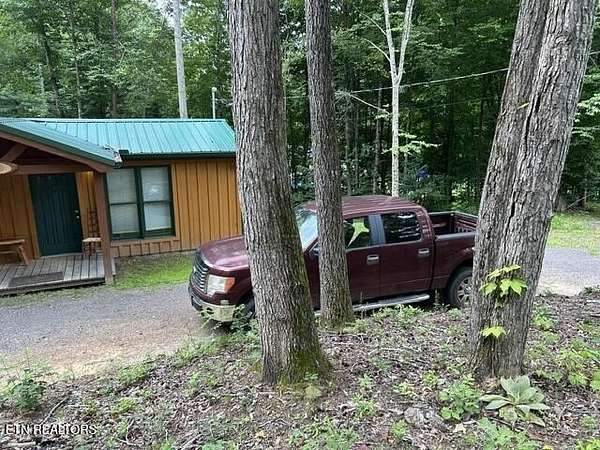 4.63 Acres of Improved Residential Land for Sale in Maynardville, Tennessee