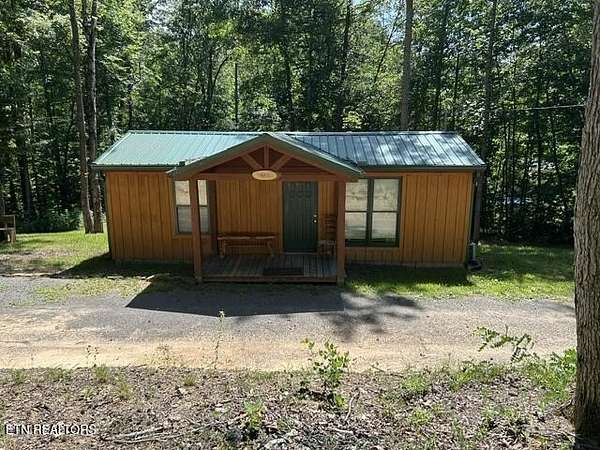 4.63 Acres of Improved Residential Land for Sale in Maynardville, Tennessee