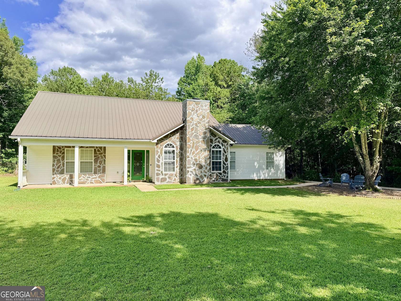 2 Acres of Land with Home for Sale in Moreland, Georgia