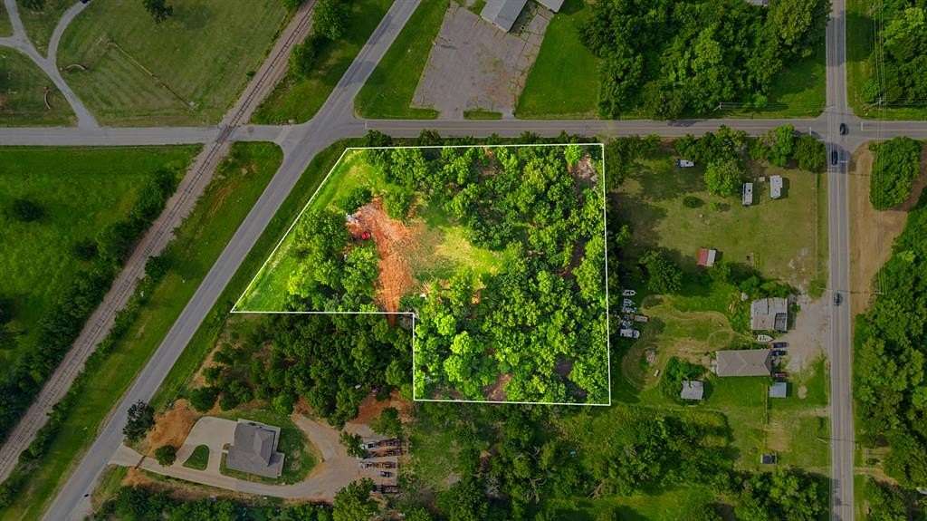 2.26 Acres of Residential Land for Sale in Spencer, Oklahoma