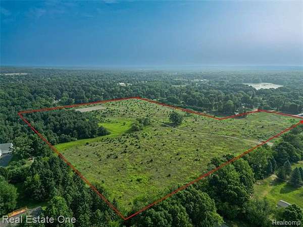 29.2 Acres of Agricultural & Residential Land for Sale in Highland Township, Michigan
