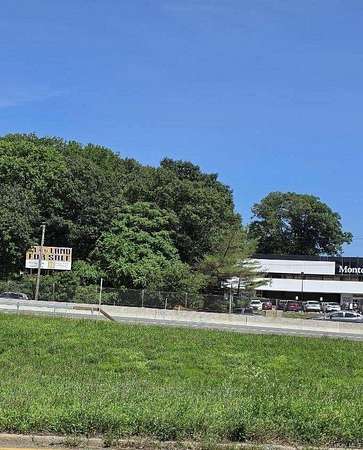 0.98 Acres of Land for Sale in Bronxville, New York