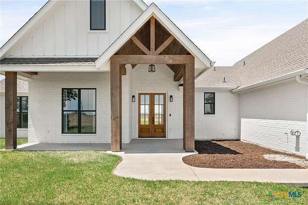 10.1 Acres of Land with Home for Sale in Salado, Texas